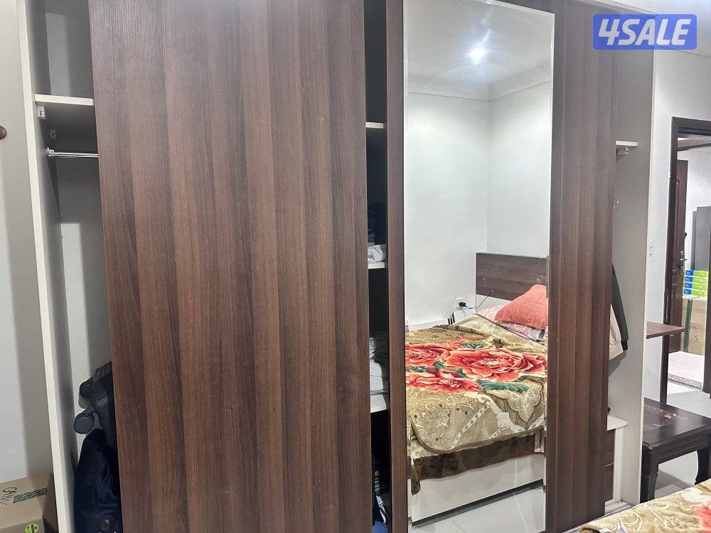 غرفة نوم كاملة نجارة محلية استخدام شهر بحالة جيدة خشب محلي متانة جيدة2