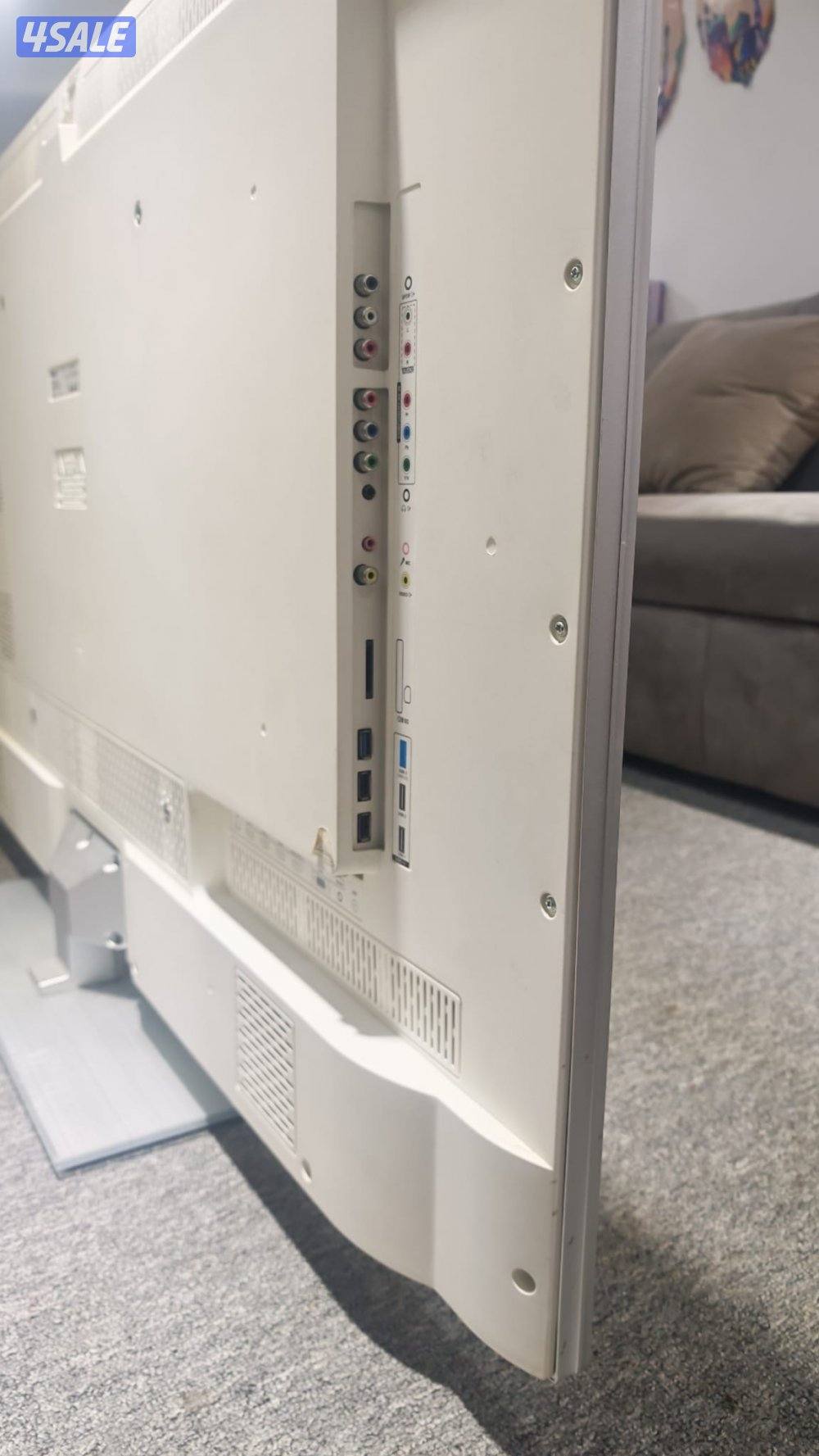 تلفزيون ٥٨ بوصه سمارت 3D2