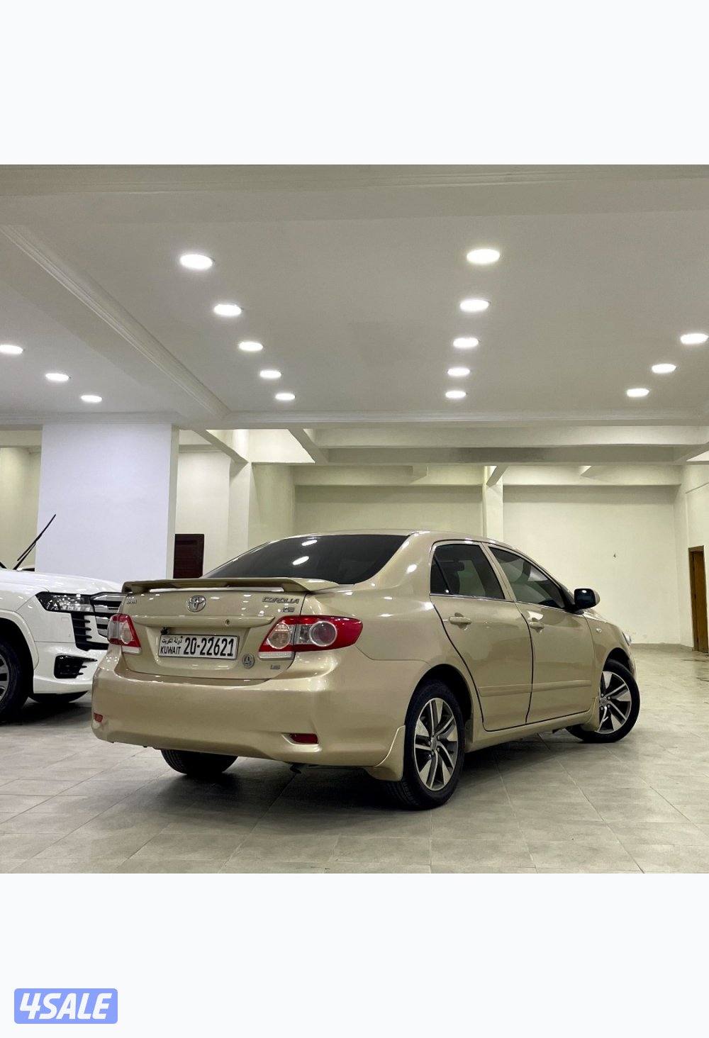 تويوتا كورولا 2013 بحالة ممتازة5