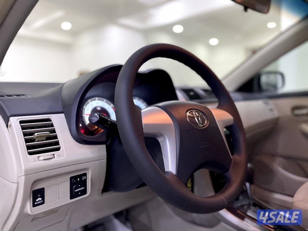 تويوتا كورولا 2013 بحالة ممتازة8