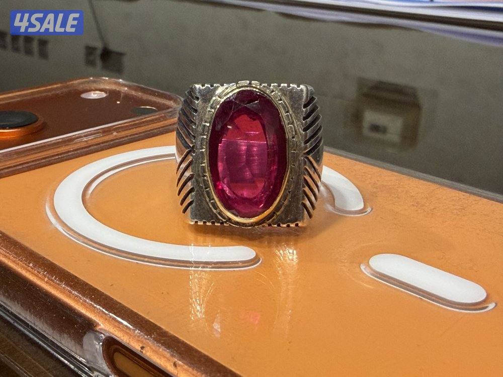 للبيع خاتم ياقوت برواز ذهب فضه ثقيله حجم راهي السعر 2501