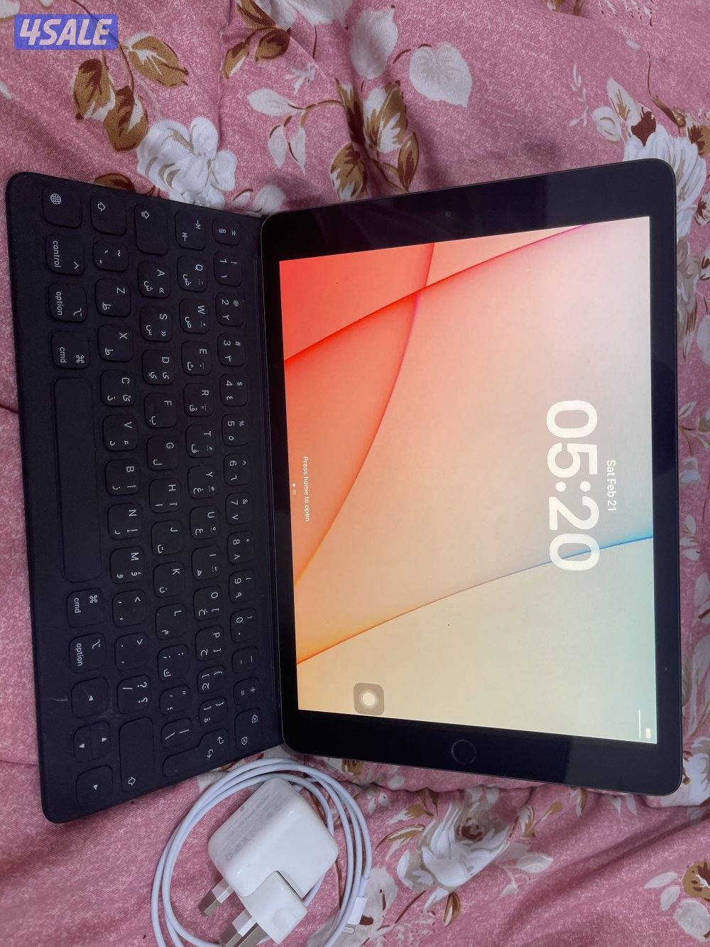 ايباد ابل 8 الثامن 32 قيقا نظيف مع كيبورد ابل اصلي3