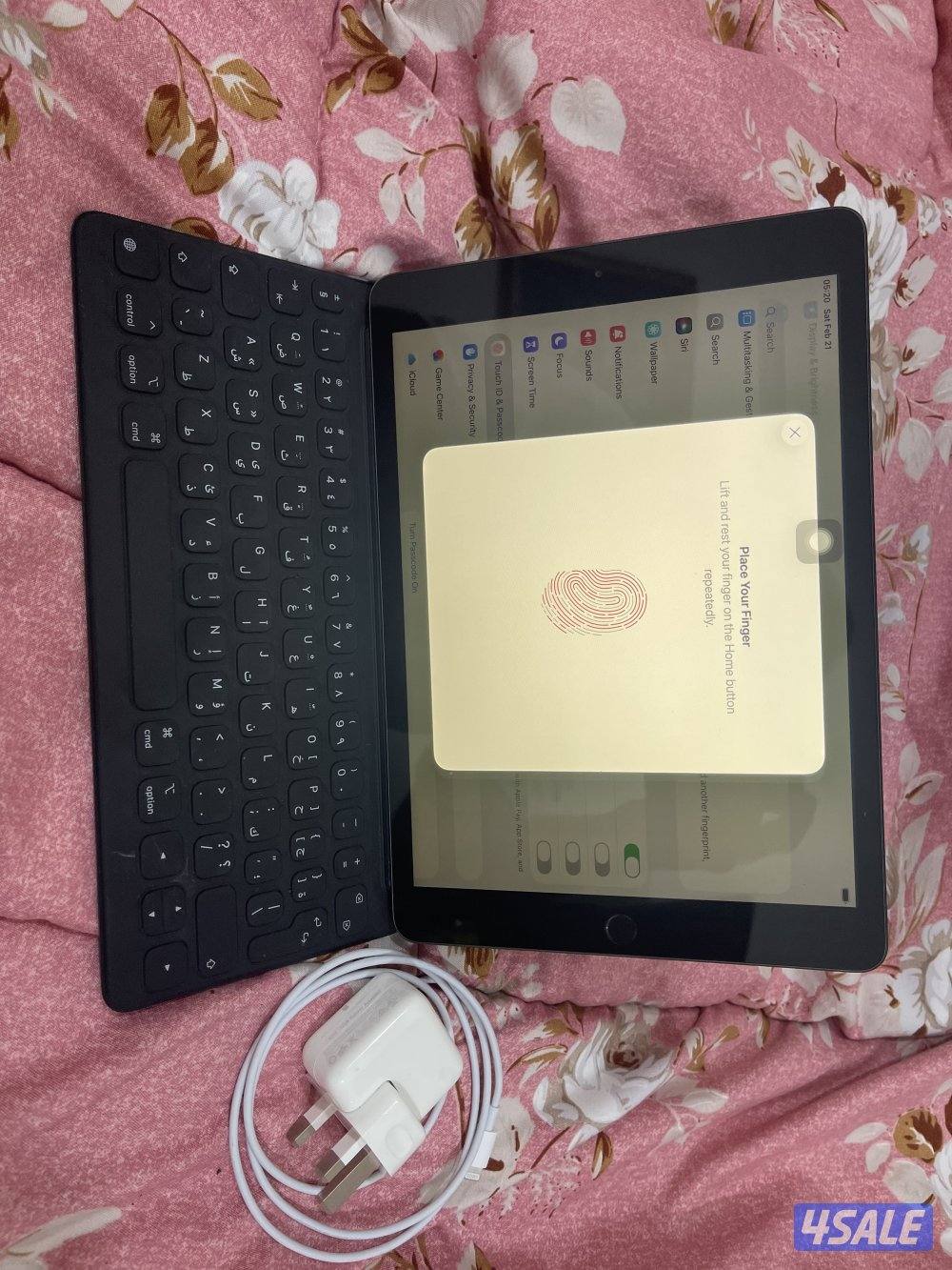 ايباد ابل 8 الثامن 32 قيقا نظيف مع كيبورد ابل اصلي4