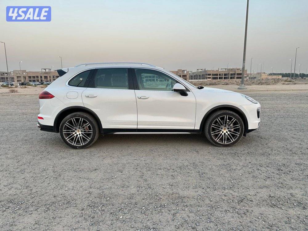 بورش كايين S ٢٠١٦ مواصفات GTS الفل بحالة الوكالة3