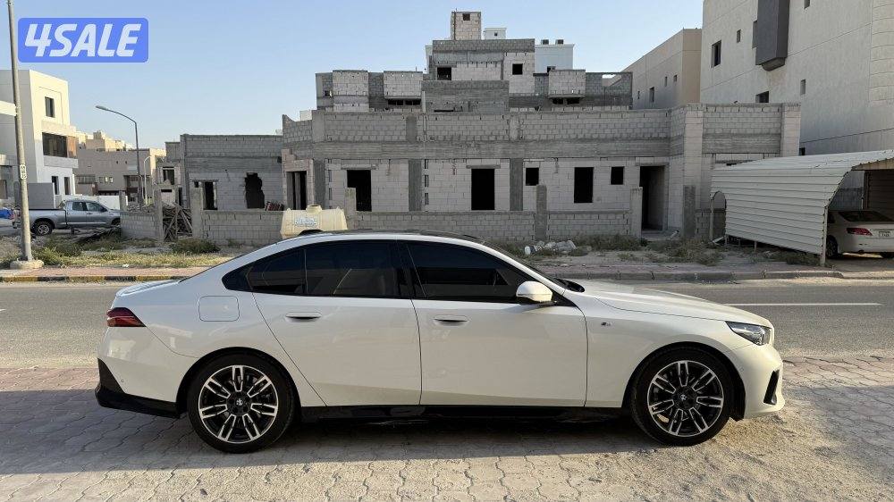 BMW 520i 2024 M sport5