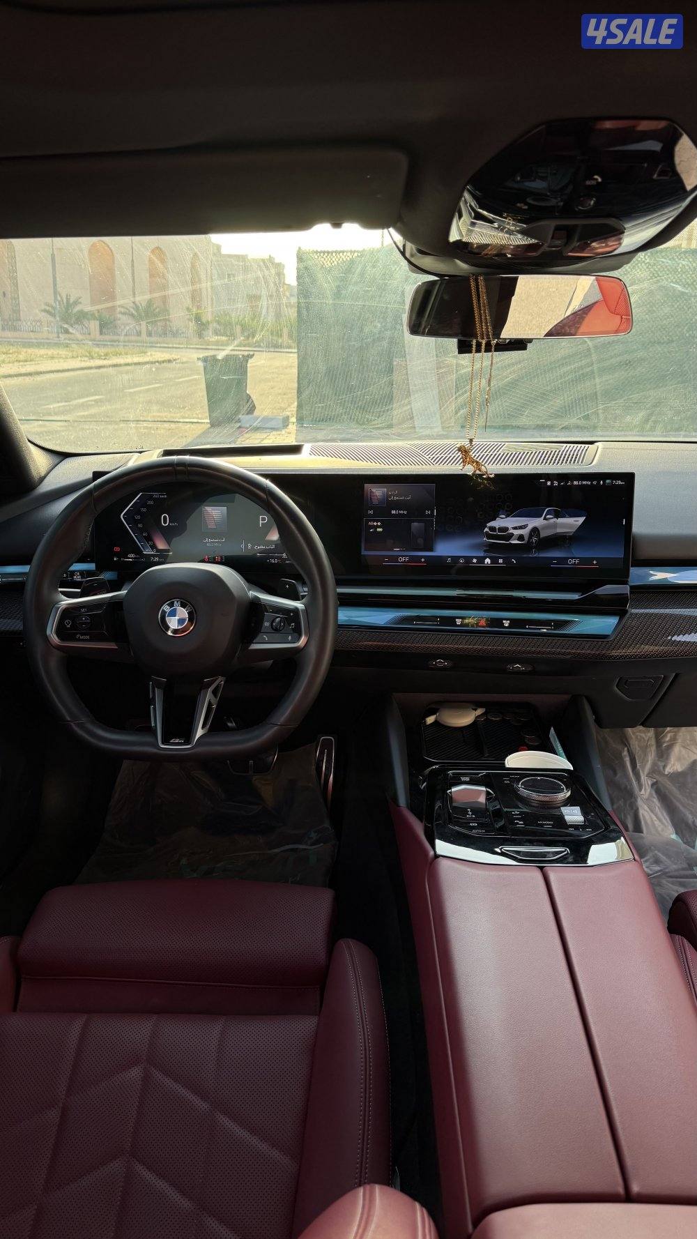 BMW 520i 2024 M sport10