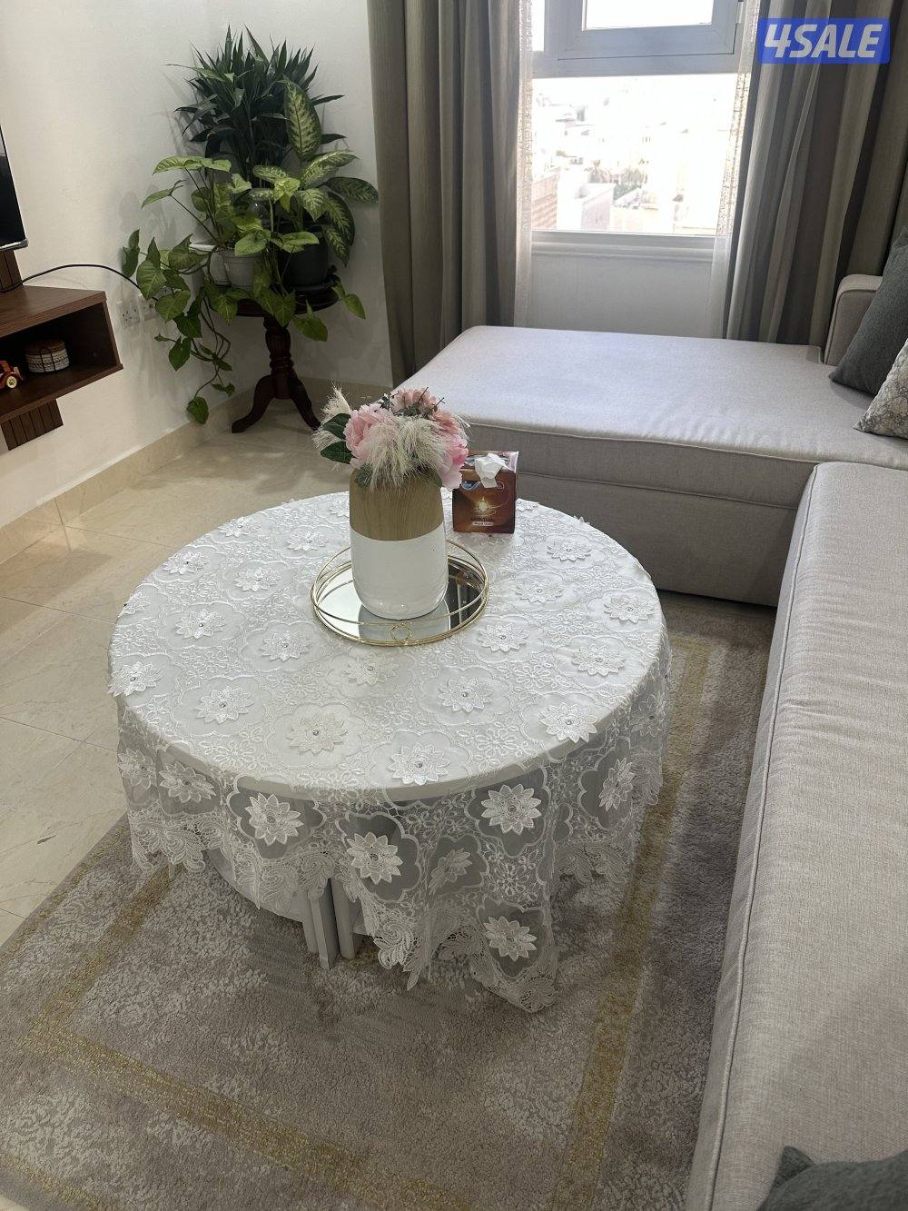 طاولة وسط بيضاء اللون1