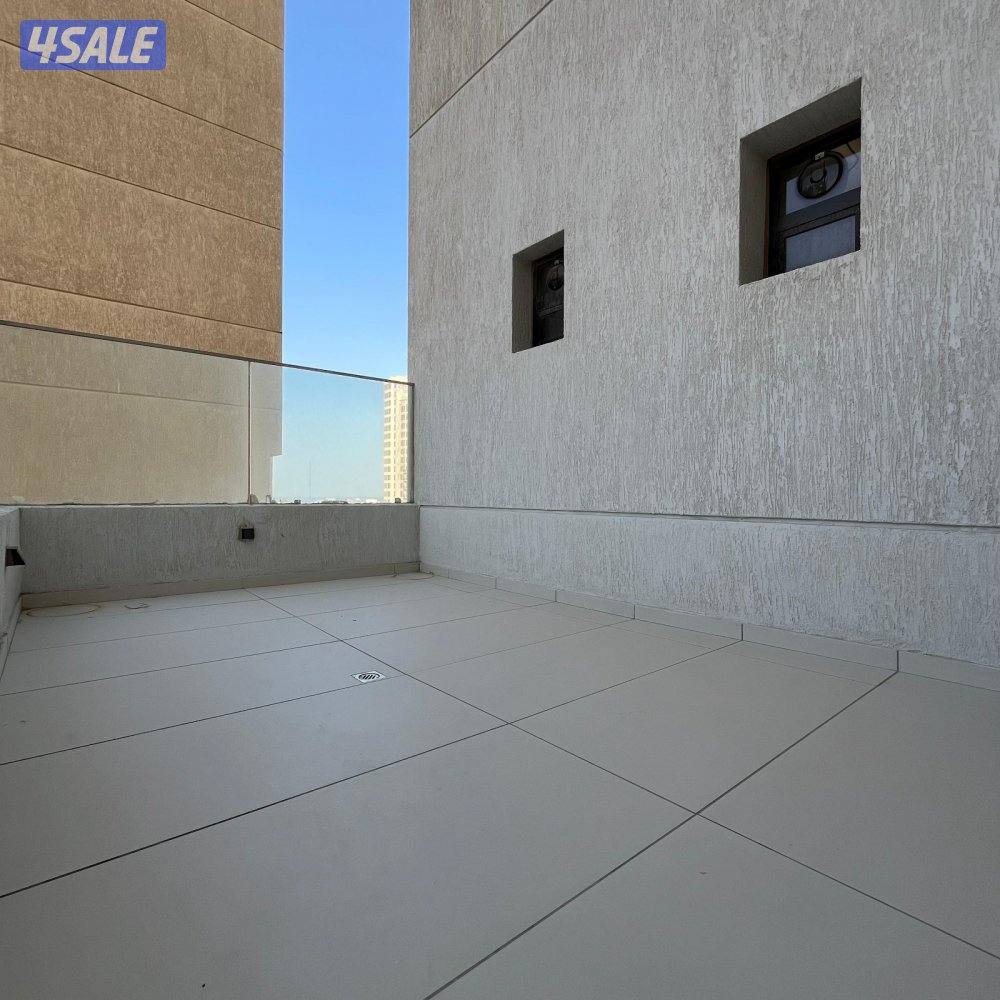 شقة أول ساكن للإيجار في صباح السالم قطعة 13