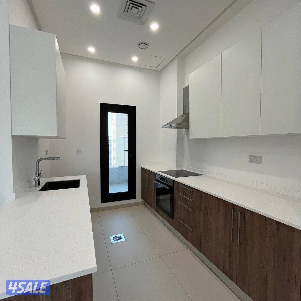 شقة أول ساكن للإيجار في صباح السالم قطعة 14