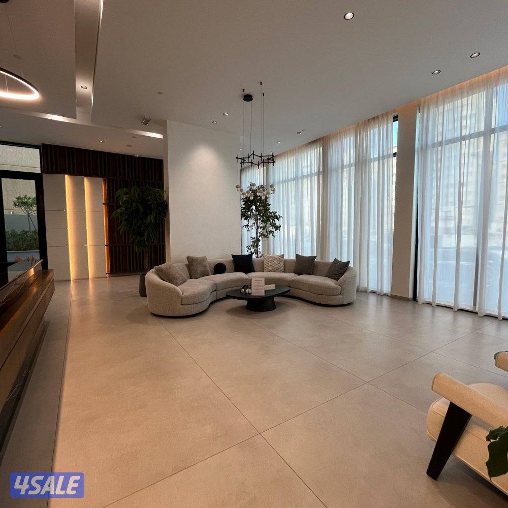 شقة أول ساكن للإيجار في صباح السالم قطعة 18