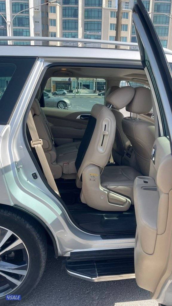 Nissan Pathfinder – 2018 – نيسان باثفايندر نظيفة وخالية من الحوادث7