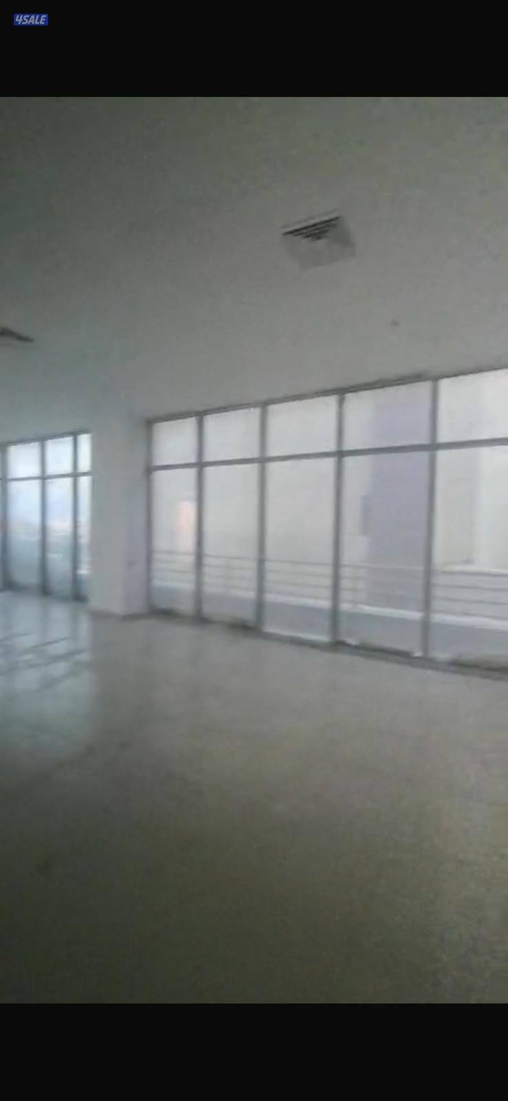 للبيع محل مساحه كبيره1