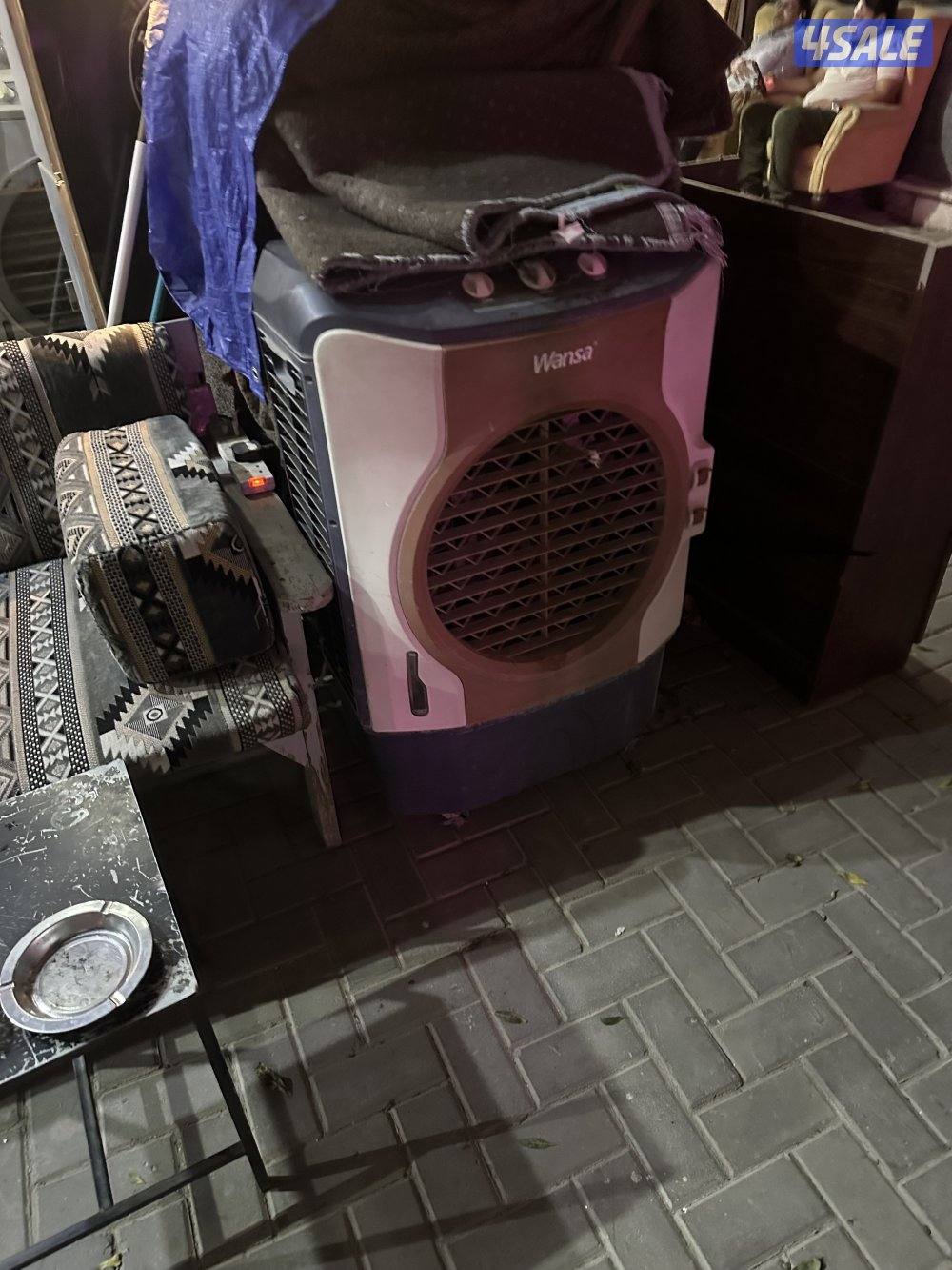 للبيع اغراض مقهى1