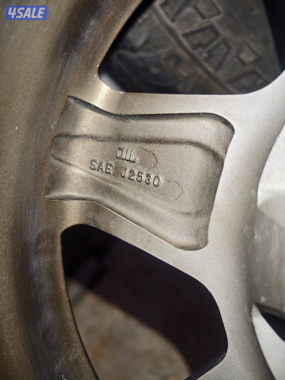 للبيع 4 رنقات بلاك راينو اصلي حق لاند او شاص. عرضين 9.5 حجم 17 و تواير5