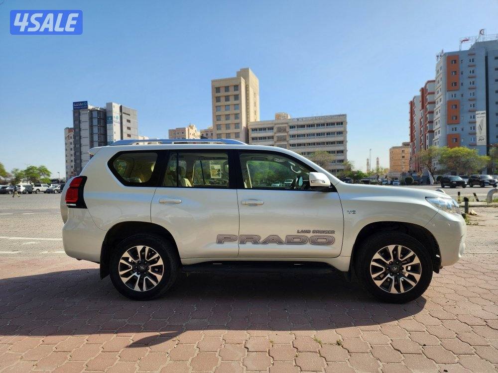 تويوتا برادو TXL أعلى درجة صبغ الوكالة عداد 54 ألف سرفس منتظم موديل 223