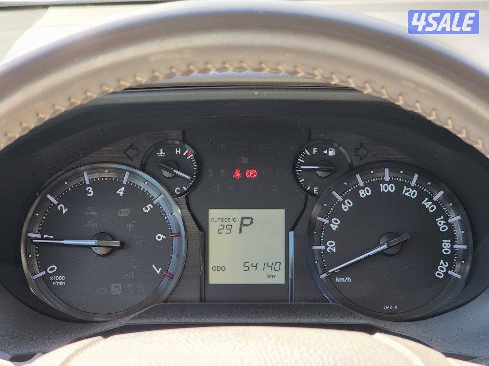 تويوتا برادو TXL أعلى درجة صبغ الوكالة عداد 54 ألف سرفس منتظم موديل 2214