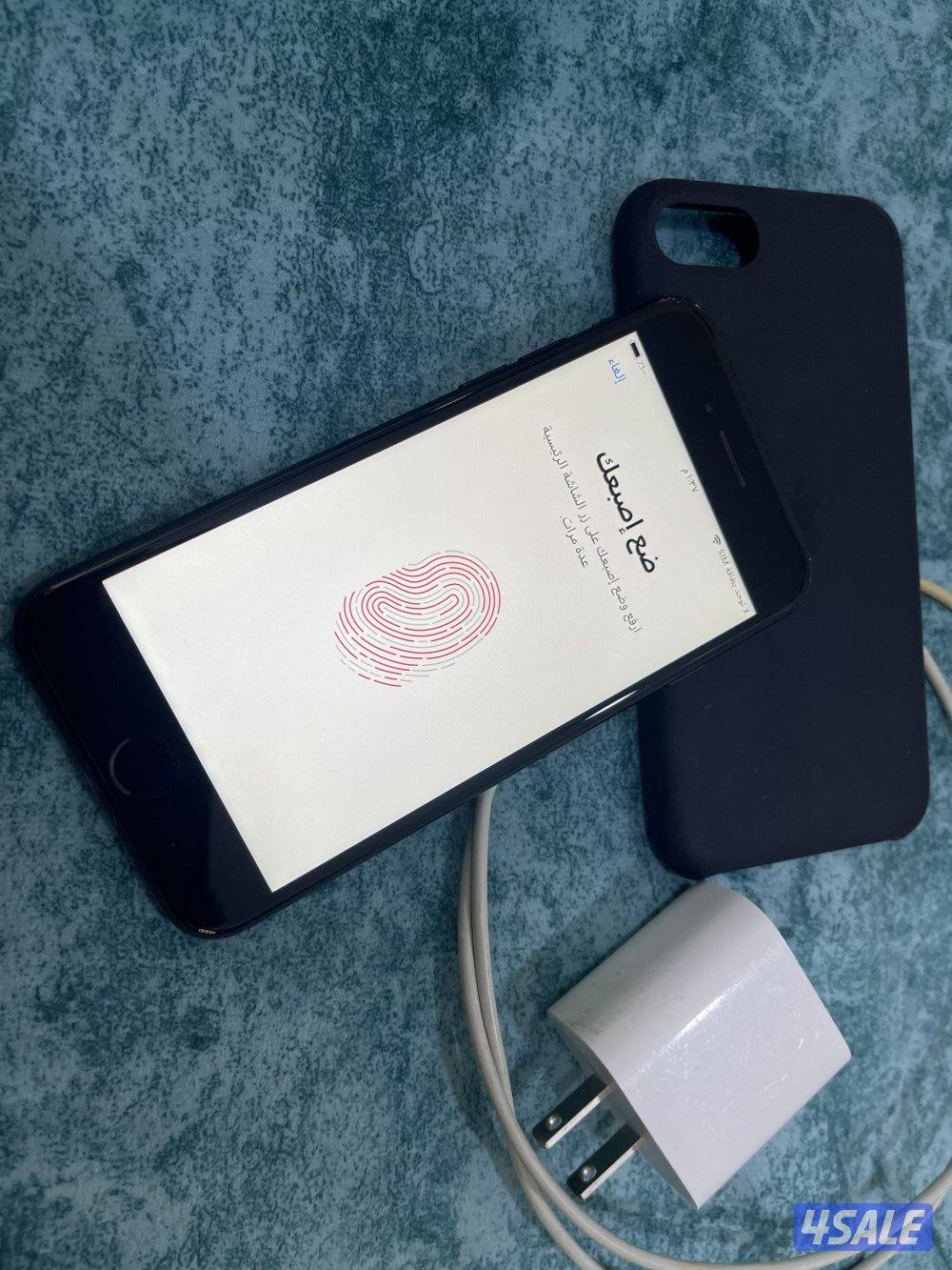 ايفون 7 السابع 128 قيقا نظيف مو مفتوح ولا مصلح مع الشحن الاصلي2