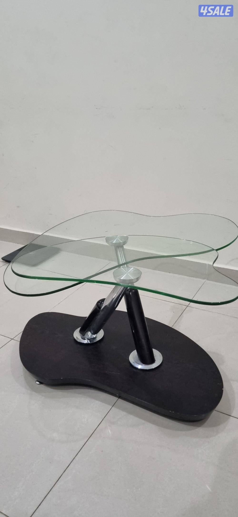 Modern 3-Tier Swivel Coffee Table قهوة مودرن

قابل للتفاوض1