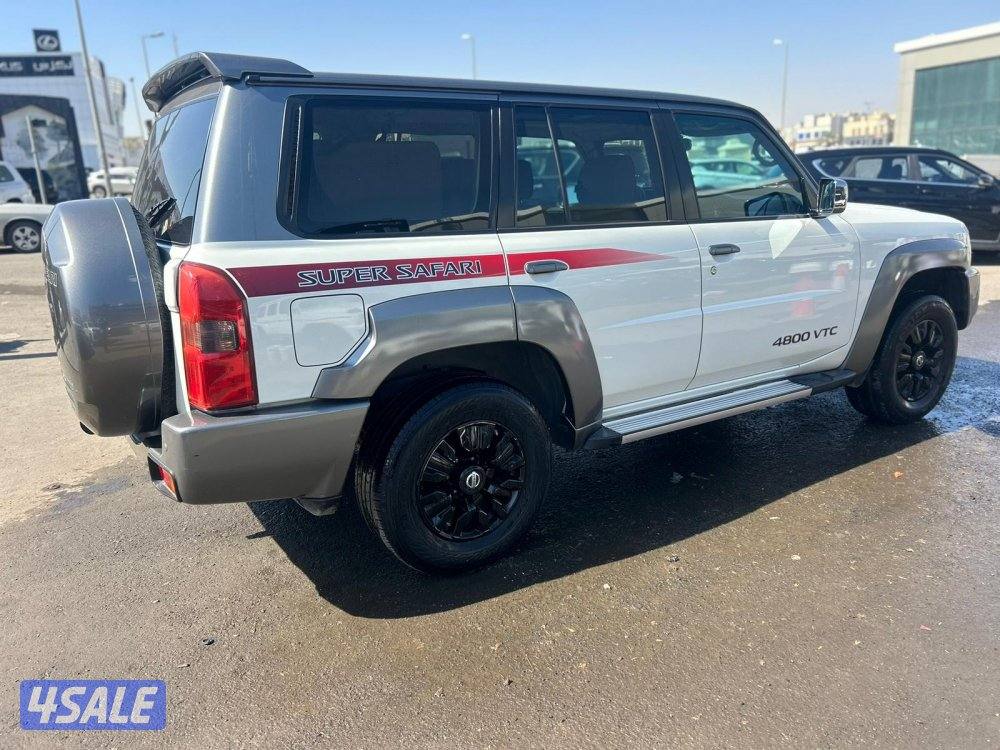 نيسان باترول سوبر سفارى موديل 2019 ماشى 178.000 k.m  وارد الخليج .2