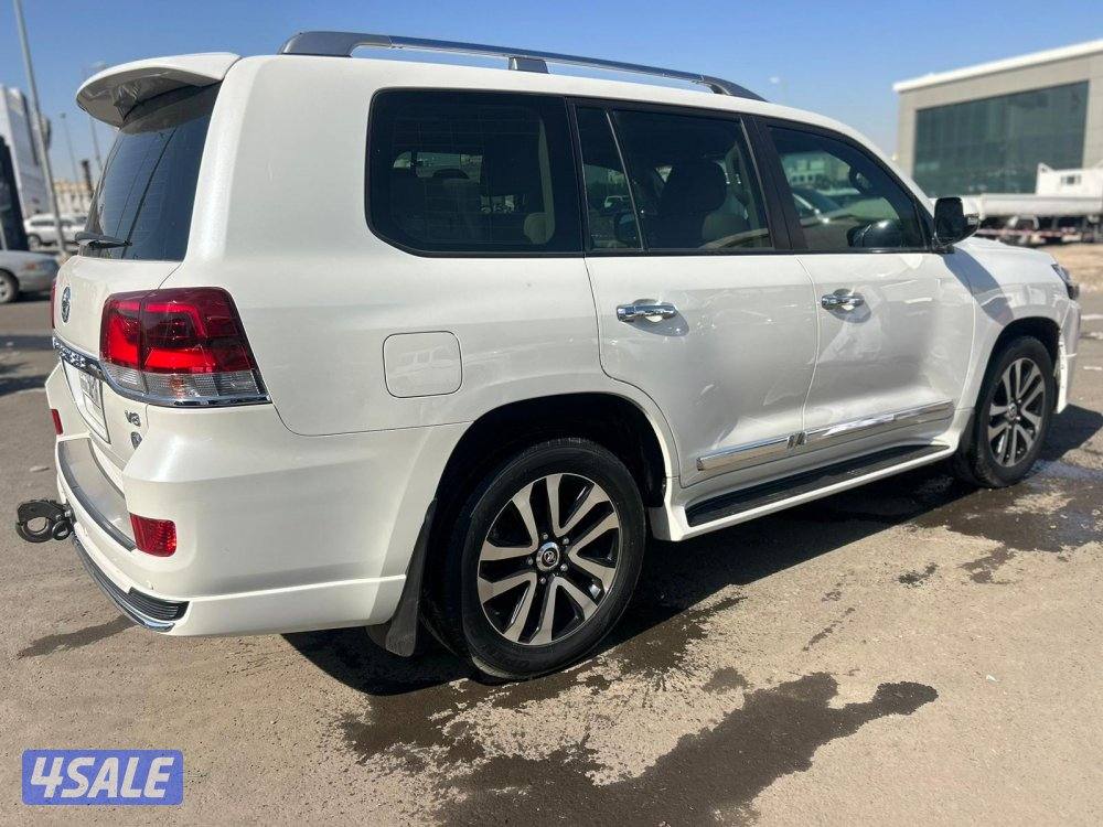 لاند كروزر GX.R-قراند تورينق .V8 موديل 2019 ماشى 243.000 k.m3