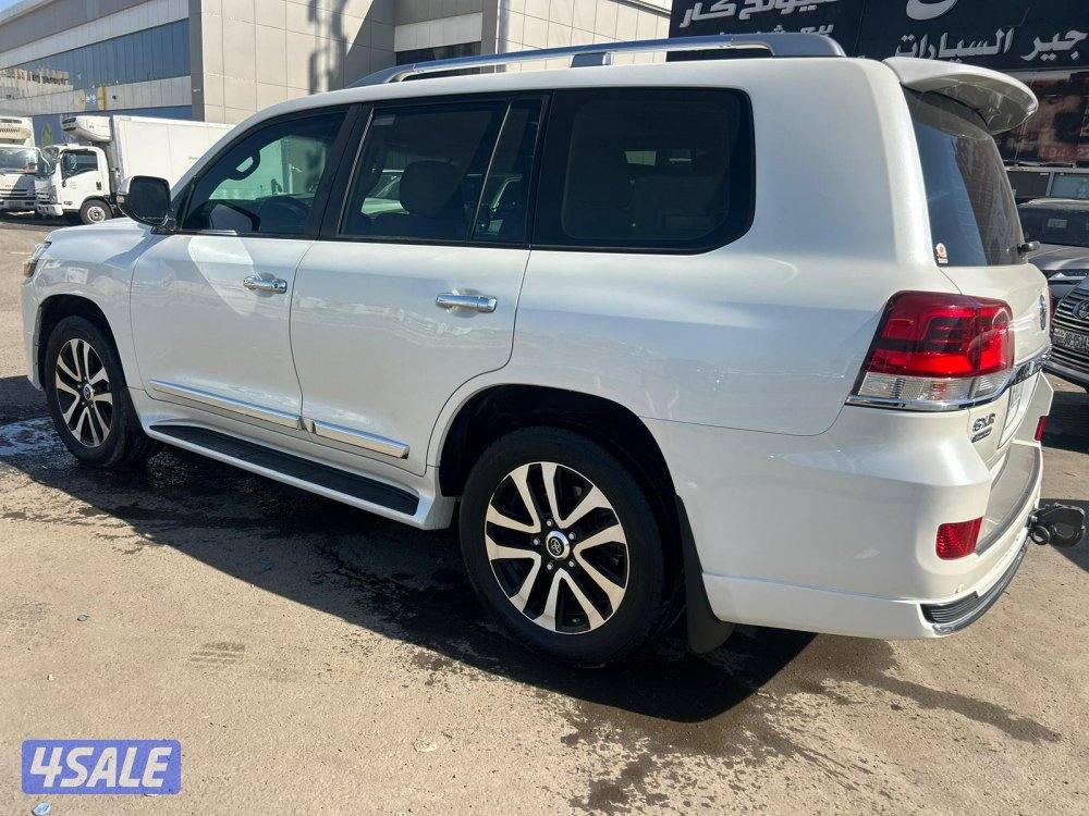 لاند كروزر GX.R-قراند تورينق .V8 موديل 2019 ماشى 243.000 k.m2