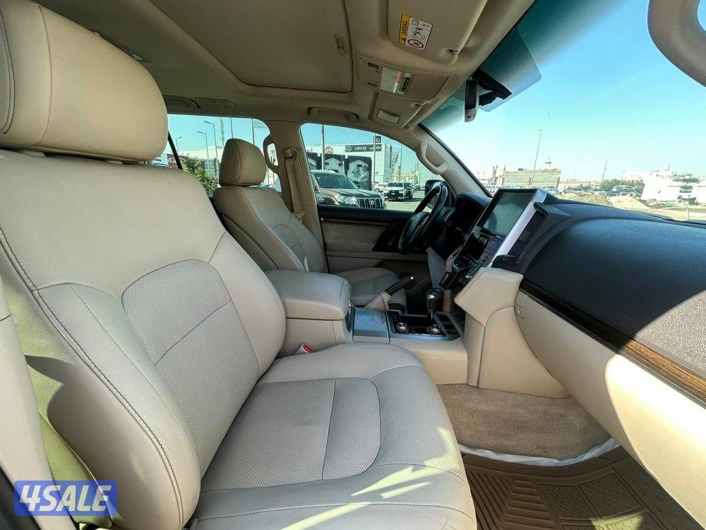 لاند كروزر GX.R-قراند تورينق .V8 موديل 2019 ماشى 243.000 k.m6