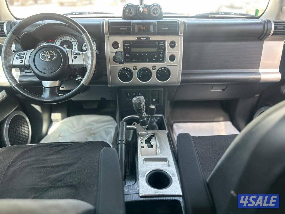 تويوتا FJ cruiser موديل 2017 ماشي 355.000 k.m وارد الساير.صبغ وكالةً6