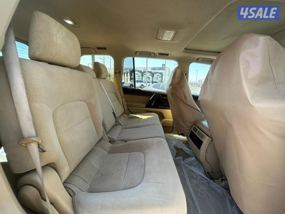 تويوتا لاند كروزر GX.R-V8 موديل 2016 ماشى 390.000 k.m وارد الساير .4
