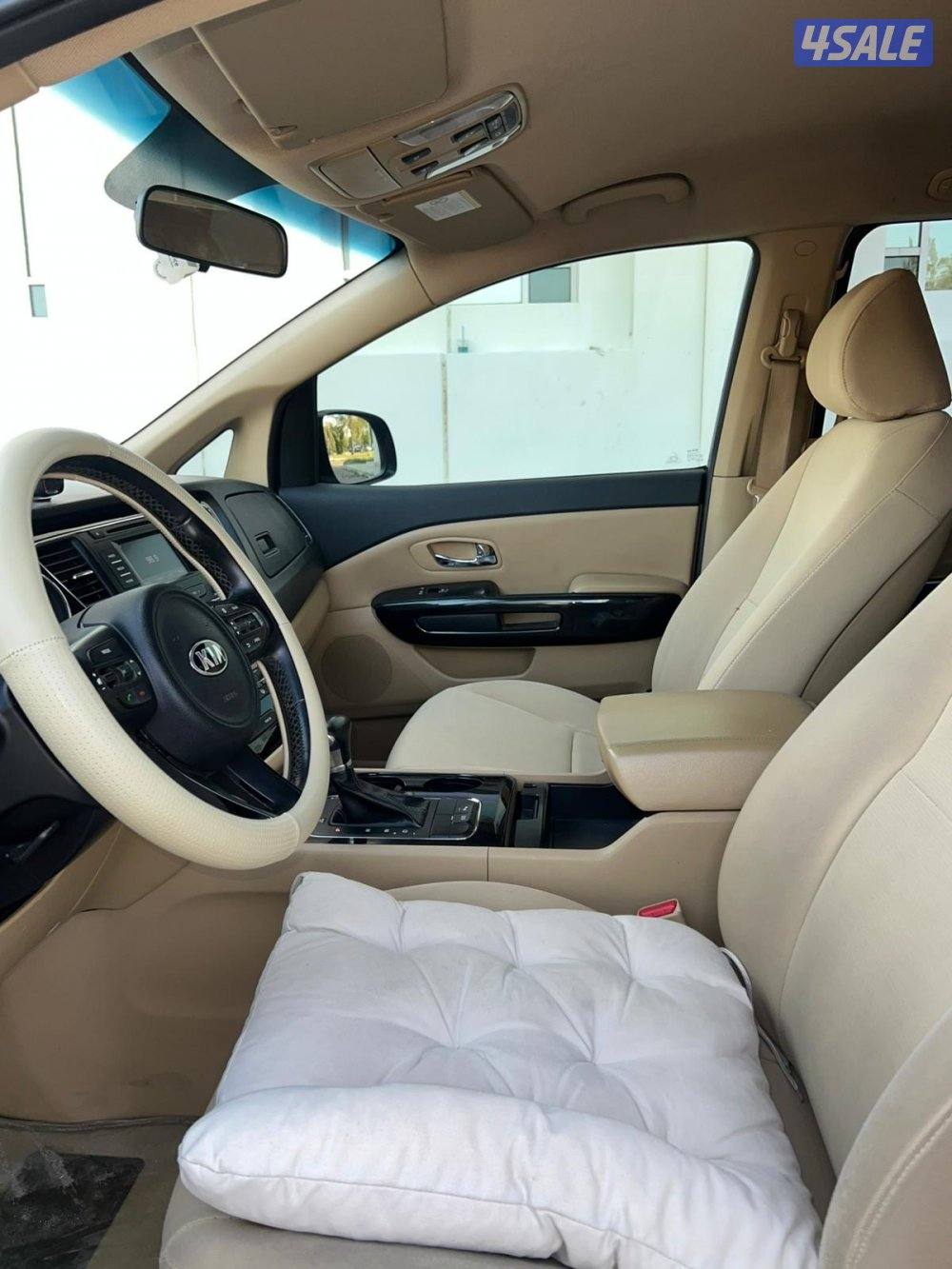 للبيع كيا كرنفال موديل 20183