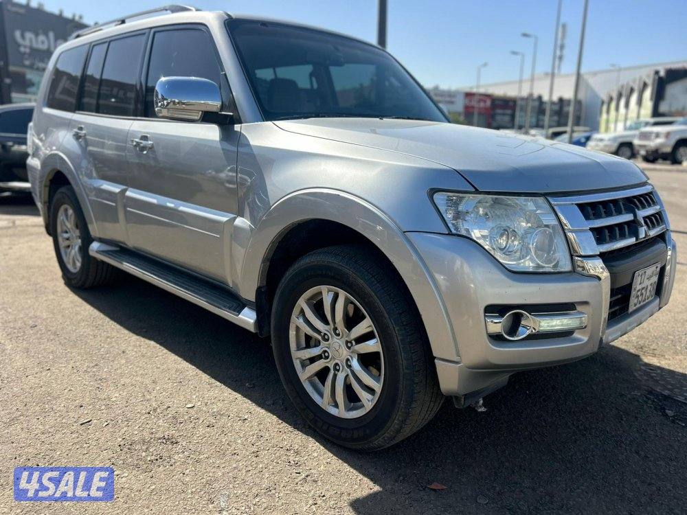 ميتسوبيشى باجيرو GLS -V6 موديل 2020 ماشى 186.000 k.m  وارد الملا .1