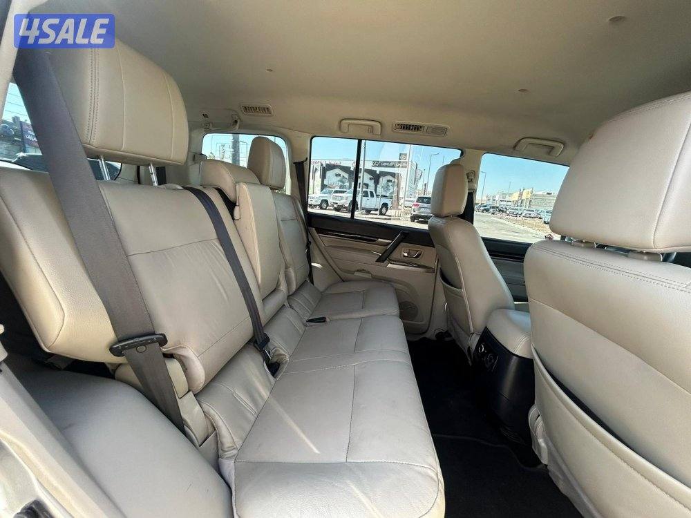 ميتسوبيشى باجيرو GLS -V6 موديل 2020 ماشى 186.000 k.m  وارد الملا .4