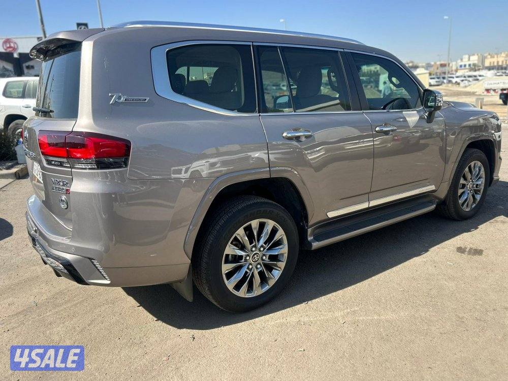 لاند كروزر VX.R AEROs twin turbo.V6  موديل 2022 ماشى 29.000 k.m2