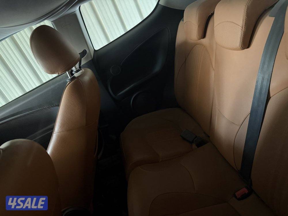 للبيع فقط الفا روميو mito 20133