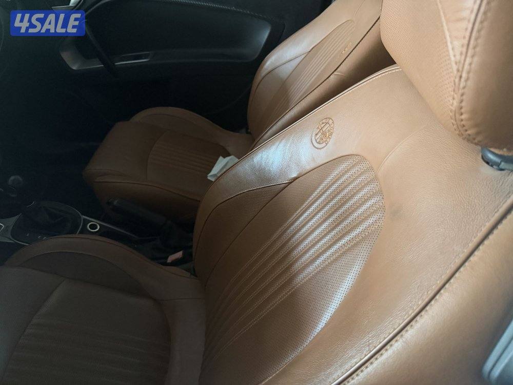 للبيع فقط الفا روميو mito 20135