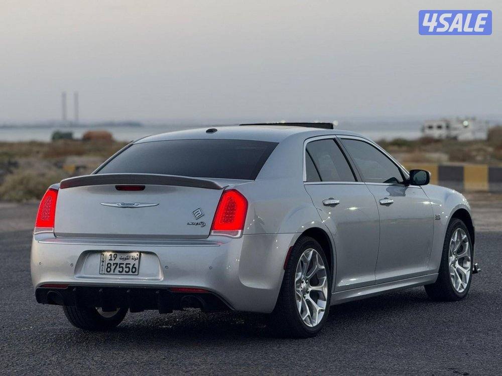 كرايزلر هيمي 5.7L V8موديل 2021 ماشي 60 الف4