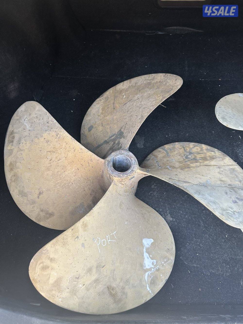 للبيع براوانات3