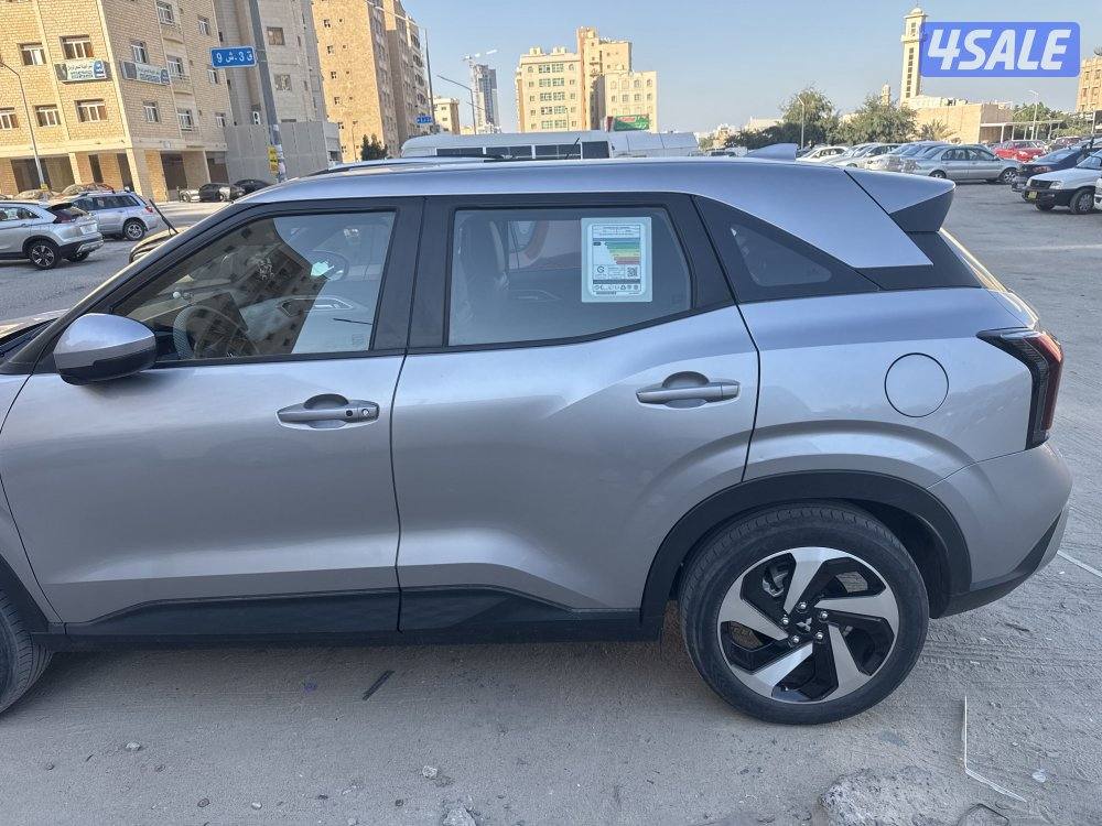 X force 2025 only 11000km drive full option2