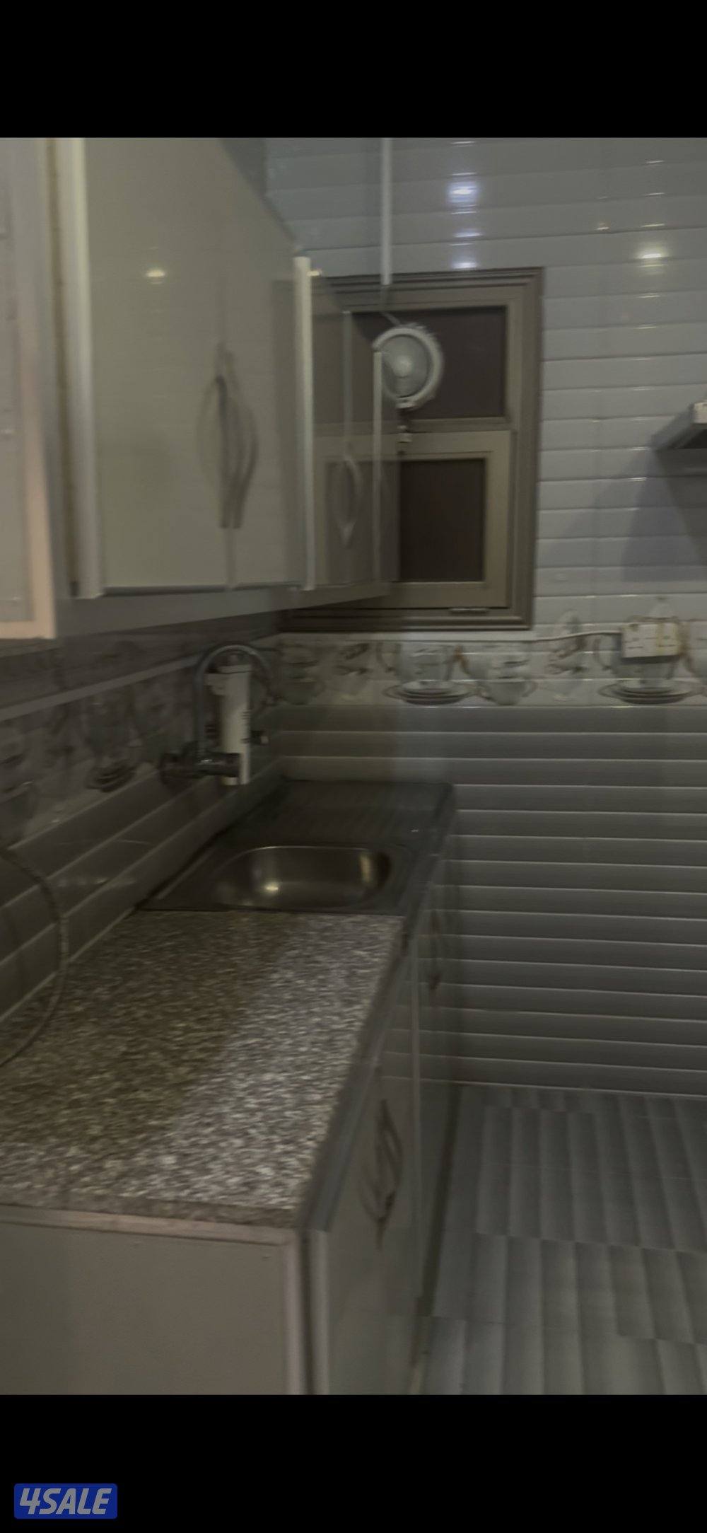 جابر لاحمد قطعة 7 مطلوب معاريس او طفل0