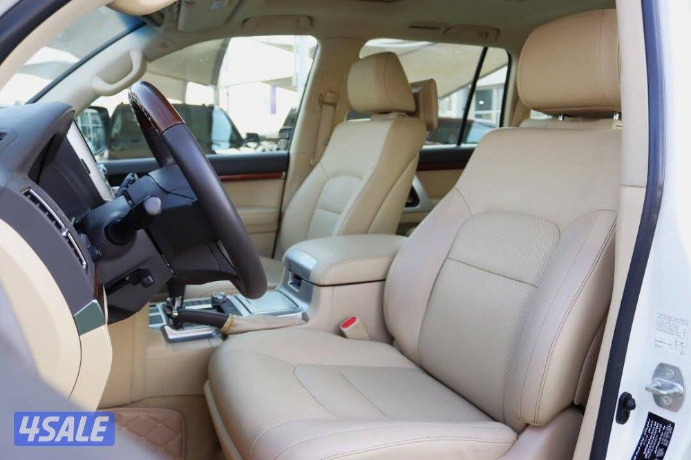 تويوتا لاندكروزر GXR 2017 وكاله البحرين تصدير مع تخليص اقرا الاعلان4