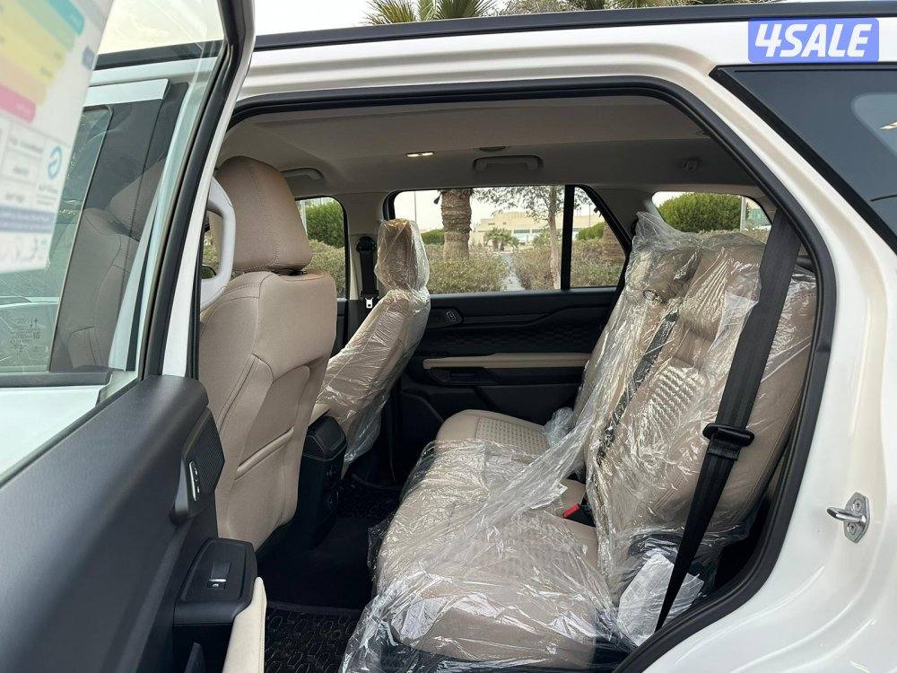 جيب فورد ايفرست موديل 2025 دبل قير6