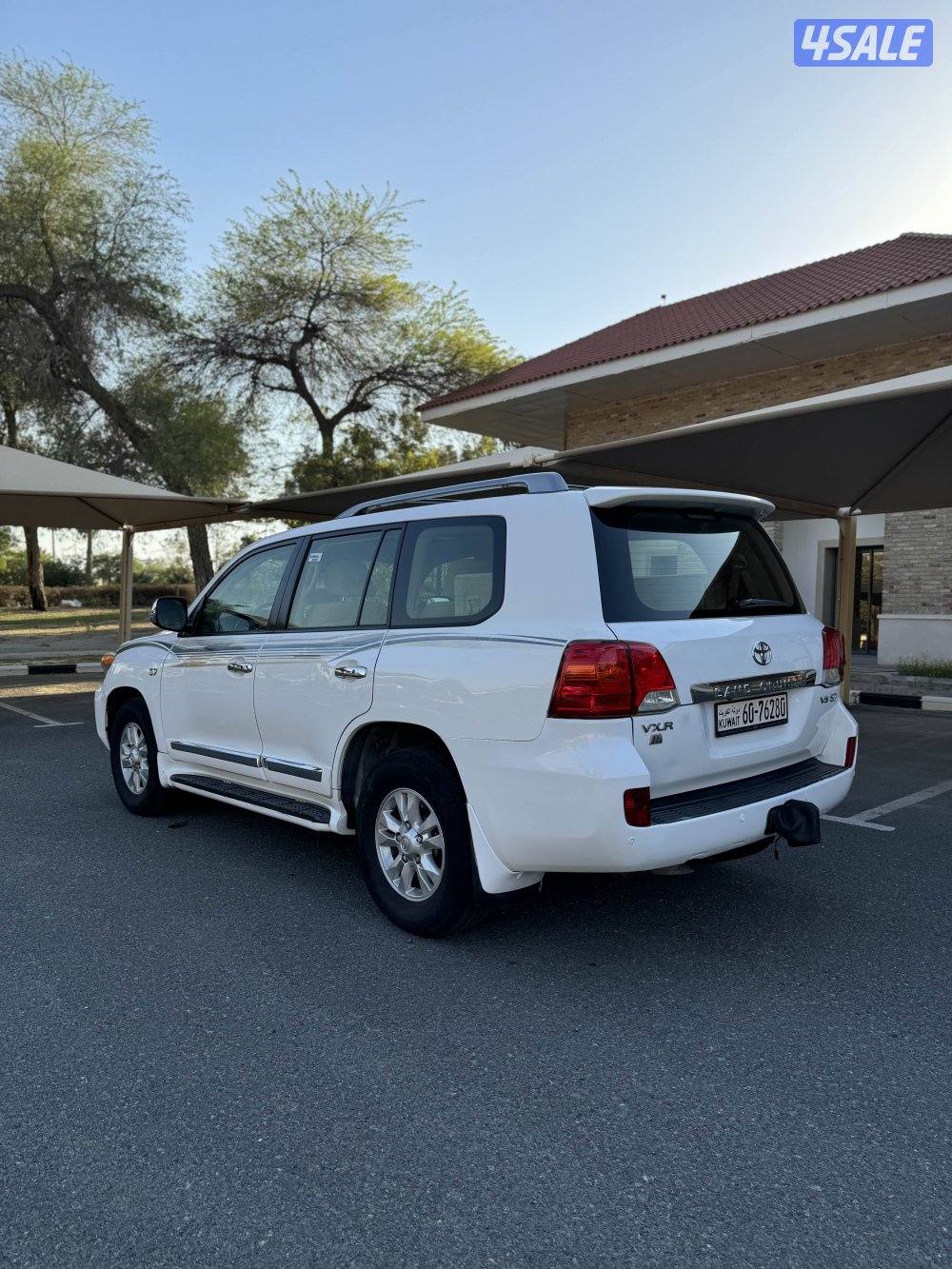 للبيع لاند كروزر VXR 20151