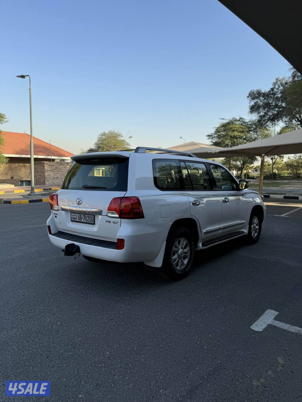 للبيع لاند كروزر VXR 20152