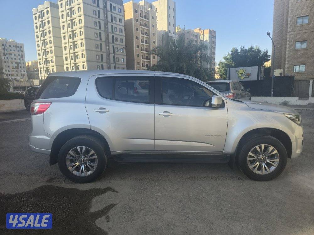 Chevrolet trailblazer 2020 model 4x4 variant 52,000 km orginal paint.1