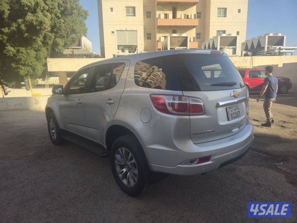 Chevrolet trailblazer 2020 model 4x4 variant 52,000 km orginal paint.2