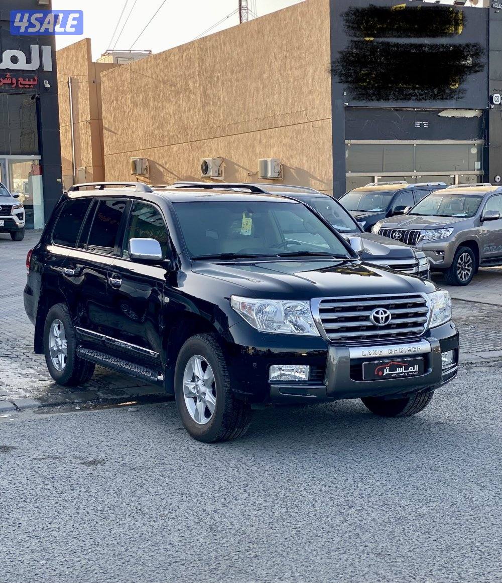 لاند كروزر VXR الساير موديل 2010 عداد 1461