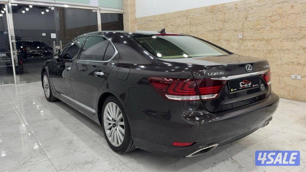 للبيع لكزس Ls460L عداد 154الف 20133