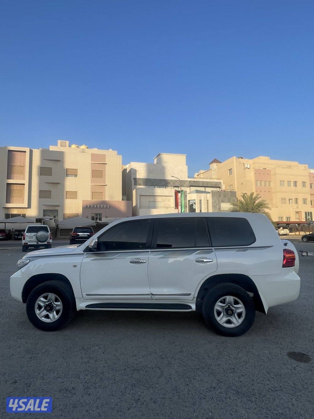 للبيع لاندكروز ( قير عادي )3