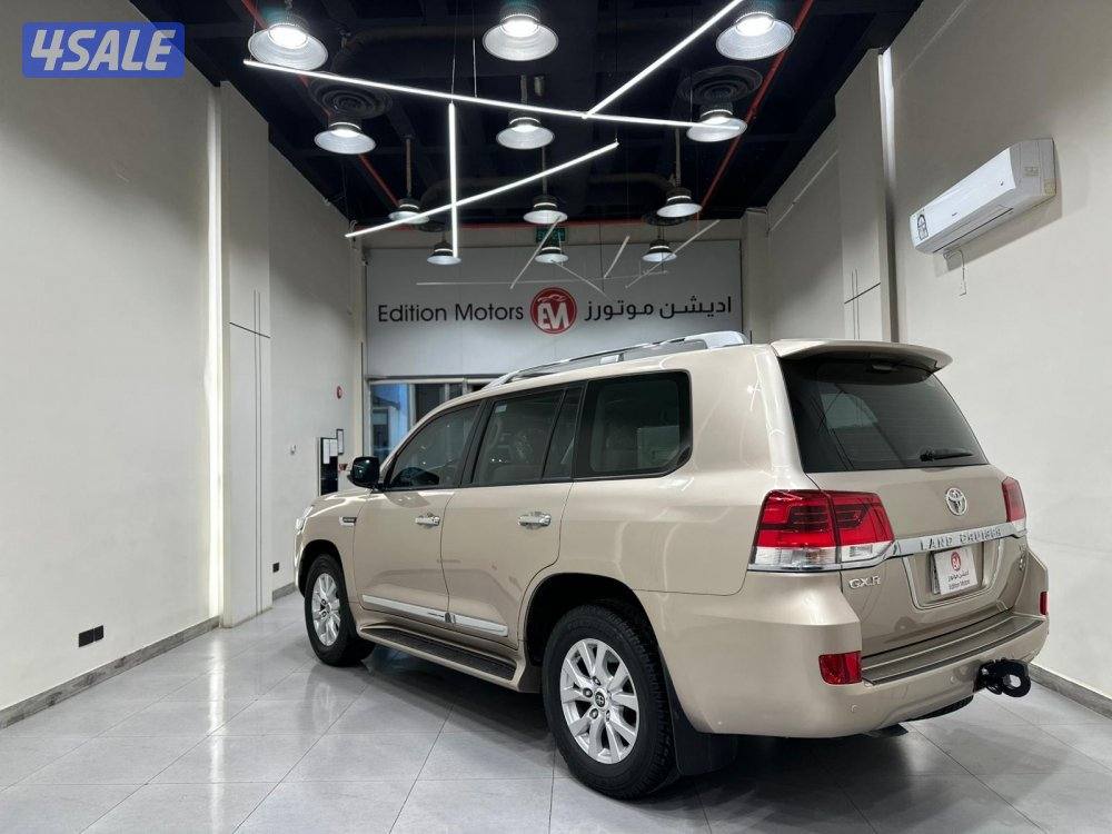 لاندكروزر GXR2