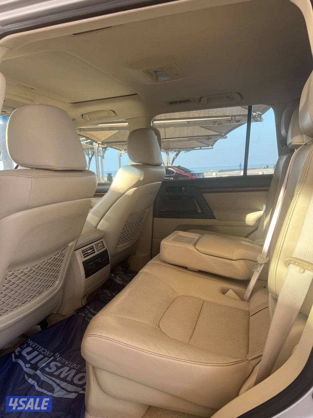 للبيع لاند كروزر موديل 2017 وارد الساير gxr سلندر87