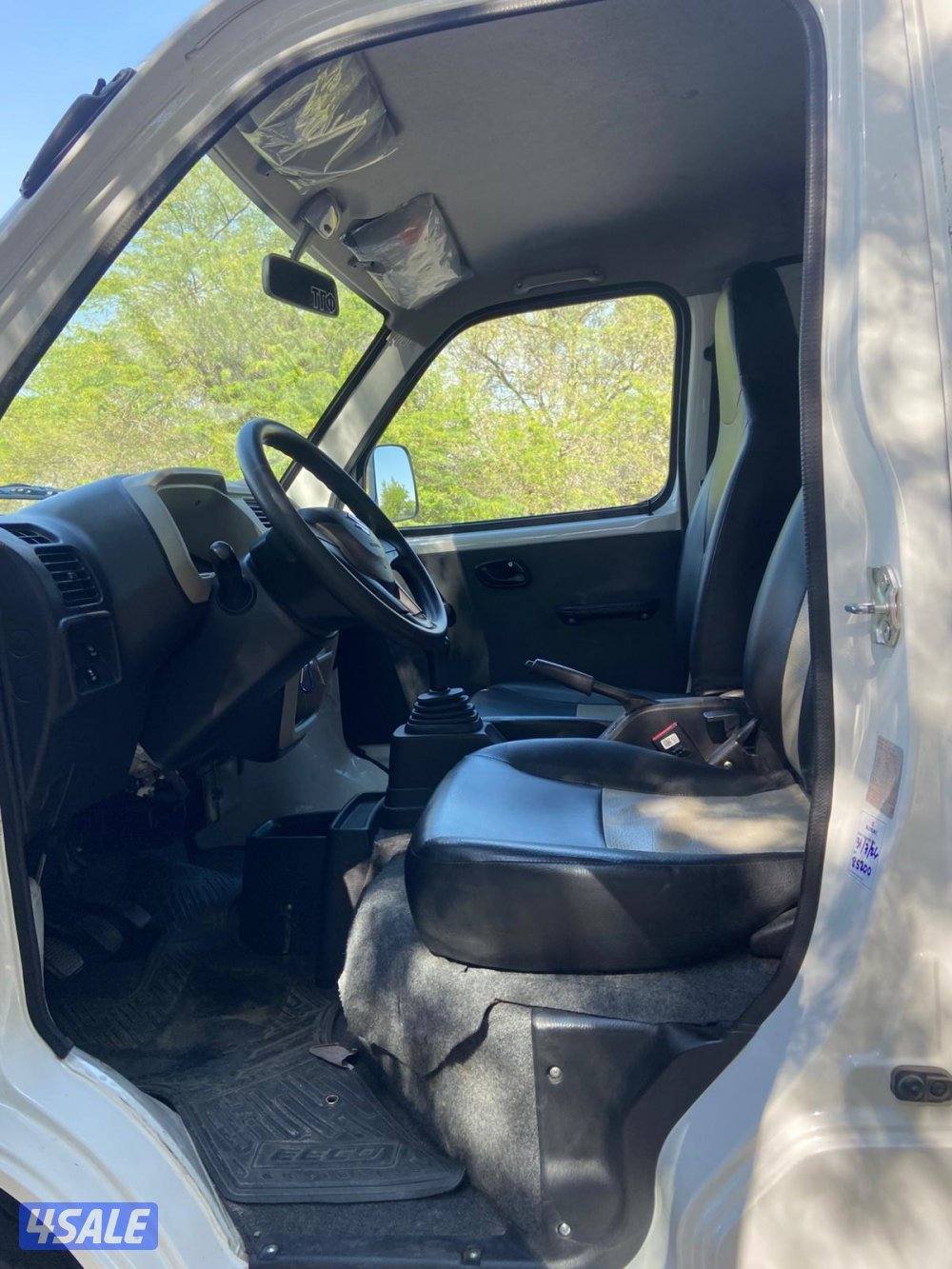 للبيع باص مقفل6